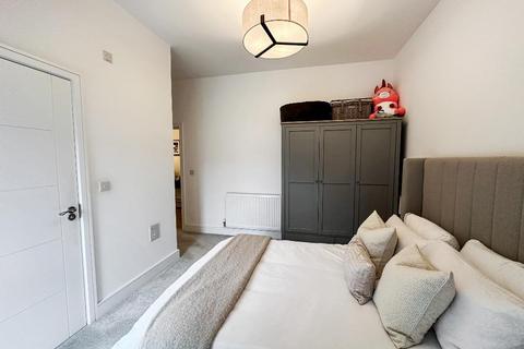 Flat 1, 8 Croham Valley Road, South Croydon, CR2 7NA