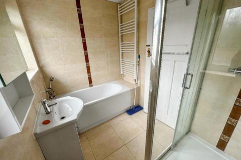 288 Croydon Road, Caterham, CR3 6QH