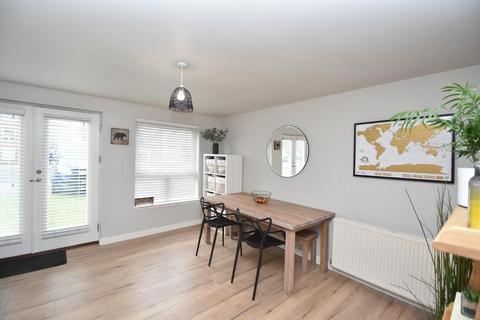 2 bedroom flat for sale, Strathblane Gardens, Anniesland, Glasgow, G13 1BX