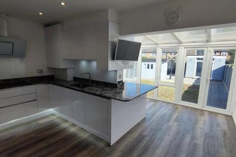 undefined, Dunmow Drive, Greater London, RM13 7UD