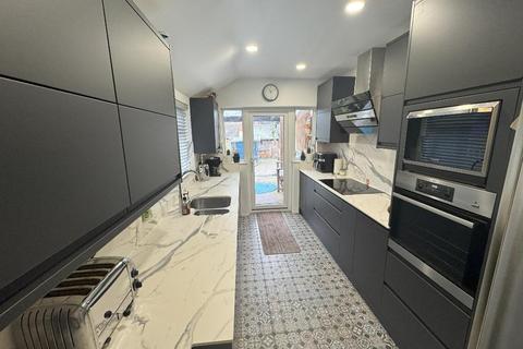 143 Rockingham Road, Kettering, NN16 9HZ