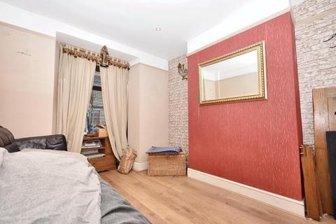 2 bedroom end of terrace house for sale, West View, Clitheroe, Lancashire, BB7 1DB