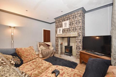 2 bedroom end of terrace house for sale, West View, Clitheroe, Lancashire, BB7 1DB