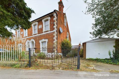 4 bedroom semi-detached house for sale, Carnarvon Road, Reading, Berkshire, RG1