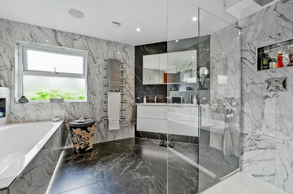 Principal Bathroom