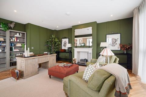 undefined, Central Avenue, London SW6