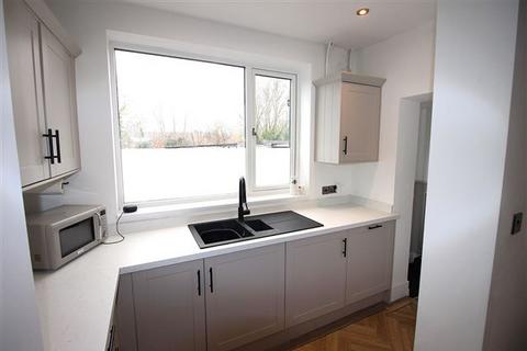 3 bedroom end of terrace house to rent, Worksop Road, Swallownest, Sheffield, ROTHERHAM, S26 4WA