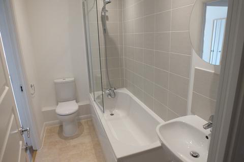 Studio to rent, West Central, Stoke Road, Slough