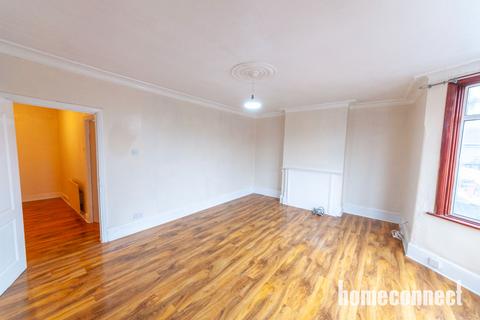 2 bedroom flat to rent, Aldborough Road South, Ilford