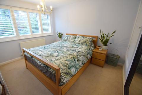 5 Duncannon Crescent, Windsor, SL4 4YP