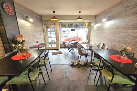 Cafe to rent, Stockport Road, Levenshulme, Manchester, M19