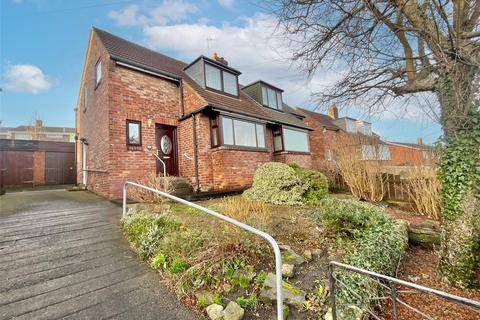 3 bedroom semi-detached house for sale, Braeside, Dunston, NE11