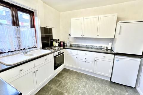 3 bedroom semi-detached house for sale, Braeside, Dunston, NE11