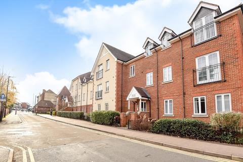 2 bedroom apartment for sale, Whinbush Rd, Hitchin, Herts, SG5