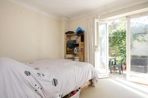 33 Bocking Street, London, E8 3GL