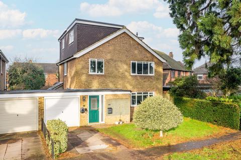 63 Cuckmans Drive, St Albans, AL2 3BD