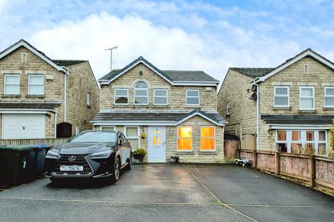 4 bedroom detached house to rent, Chilver Drive, West Yorkshire BD4