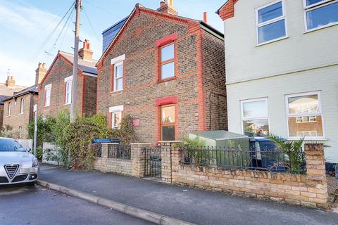 3 bedroom house to rent, Elm Road, Kingston upon Thames KT2