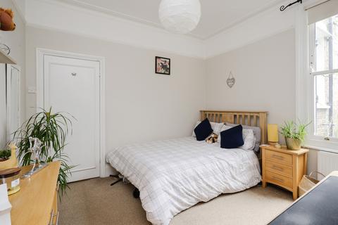 2 bedroom maisonette for sale, Trinity Road, London SW19