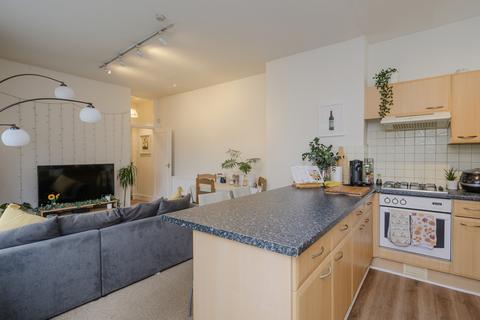 29 Trinity Road, London, SW19 8QS