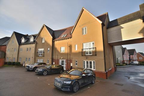 2 bedroom apartment to rent, Weavers Close, Essex CM6