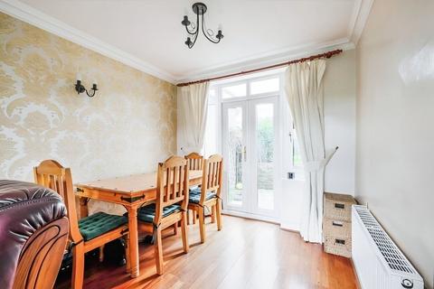 3 bedroom semi-detached house for sale, Danebury Road, West Yorkshire HD6