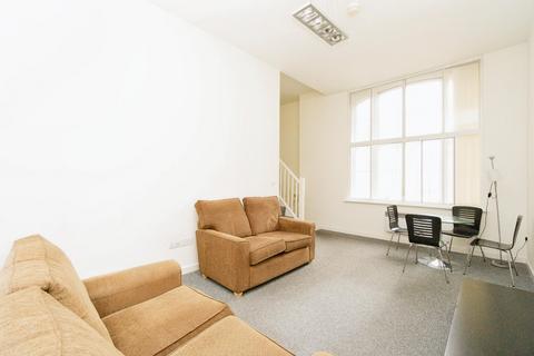 3 bedroom apartment to rent, Old Hall Street, Merseyside L3