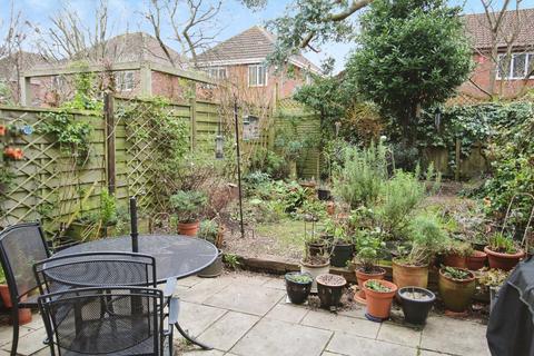 8 Macrae Road, Pill, Bristol, BS20 0EB