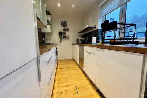 2 bedroom end of terrace house for sale, East Street, Rossendale BB4