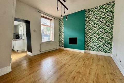 2 bedroom end of terrace house for sale, East Street, Rossendale BB4
