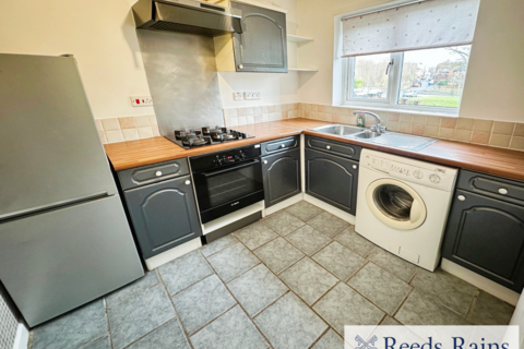 2 bedroom semi-detached house to rent, St. Kildas Drive, Greater Manchester M7