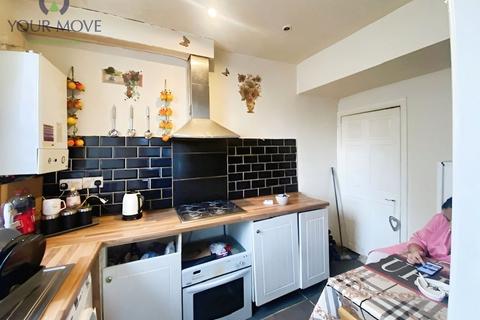 3 bedroom end of terrace house for sale, Victoria Road, Keighley BD21