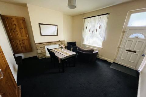 3 bedroom end of terrace house for sale, Victoria Road, Keighley BD21