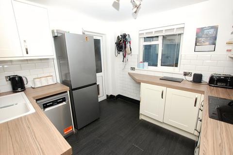 3 bedroom end of terrace house for sale, Balmoral Road, Bristol BS31