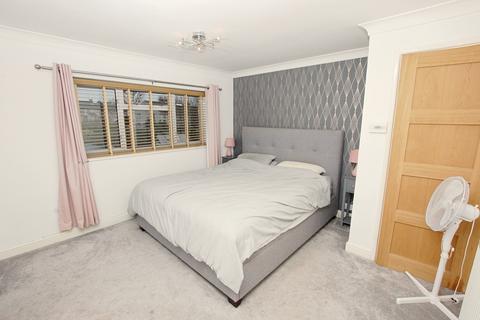 3 bedroom end of terrace house for sale, Balmoral Road, Bristol BS31