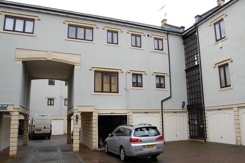 2 bedroom flat to rent, Dapps Hill, Bristol BS31