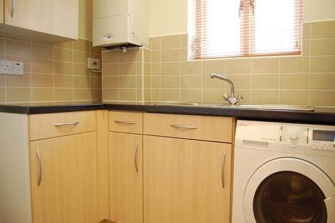 2 bedroom flat to rent, Dapps Hill, Bristol BS31