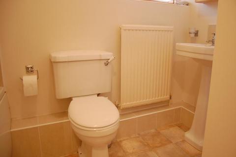 2 bedroom flat to rent, Dapps Hill, Bristol BS31