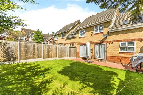 16 Hadleigh Drive, Sutton, SM2 5BF
