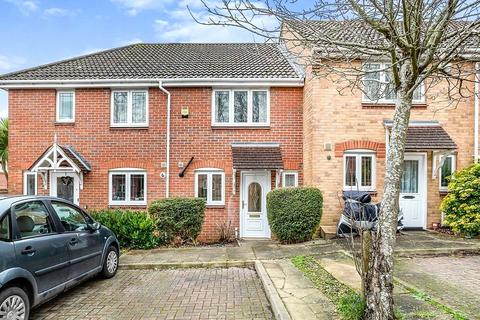 2 bedroom terraced house to rent, Merlin Close, Hampshire PO8