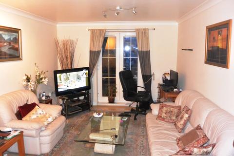 2 bedroom flat to rent, Shillingford Close, Mill Hill East, NW7