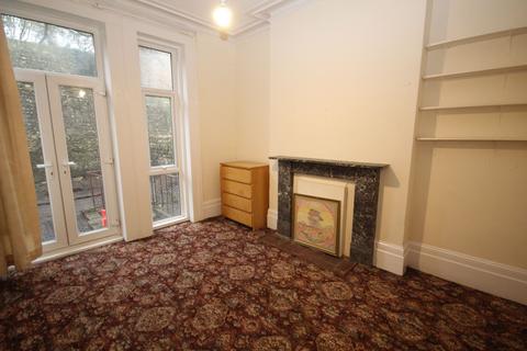 2 bedroom ground floor flat to rent, ALBERT ROAD, BRIGHTON