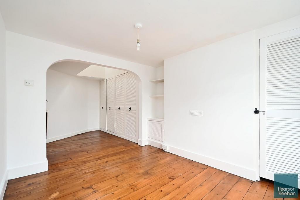 6 Lovers Walk Cottages, BN1 (10).jpg