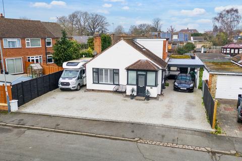 3 bedroom detached bungalow for sale, Eden Croft, Kenilworth, CV8