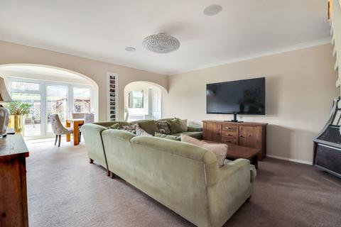 20 Holroyd Road, Claygate, Esher, KT10 0LG