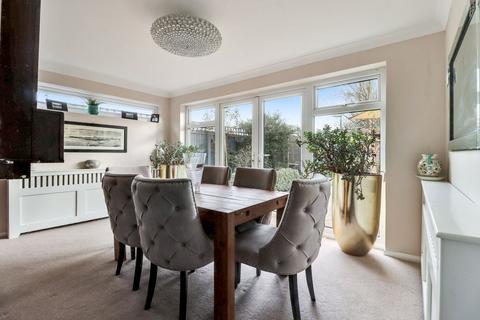 20 Holroyd Road, Claygate, Esher, KT10 0LG