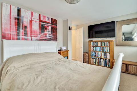 20 Holroyd Road, Claygate, Esher, KT10 0LG