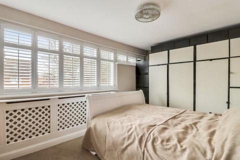 20 Holroyd Road, Claygate, Esher, KT10 0LG