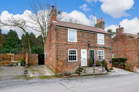 2 bedroom semi-detached house for sale, Cherry Garth, Lund, Driffield, YO25 9TD