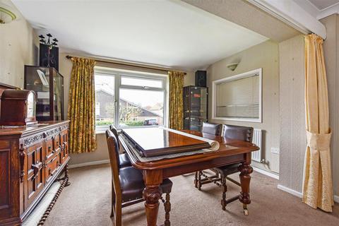 10 Beech Close, Thruxton, Andover, SP11 8NB
